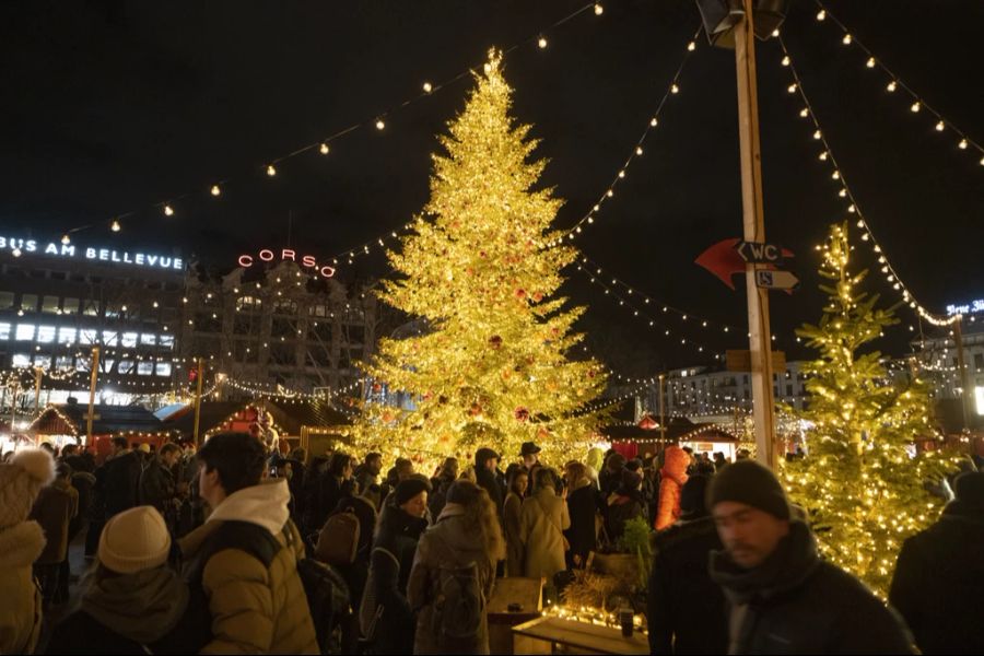 «In der Weihnachtszeit kommt viel Selbstmitleid auf, und der Drang zu trinken ist grösser», sagt er. (Symbolbild)