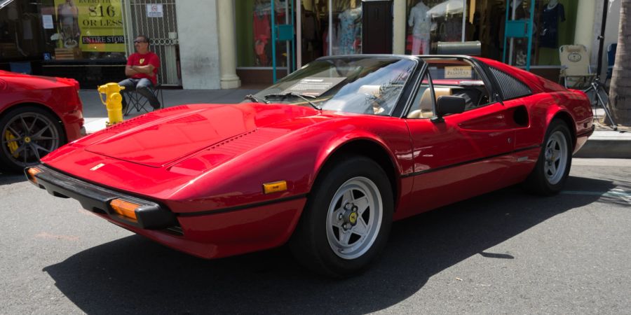 Ferrari Oldtimer Parke Strasse