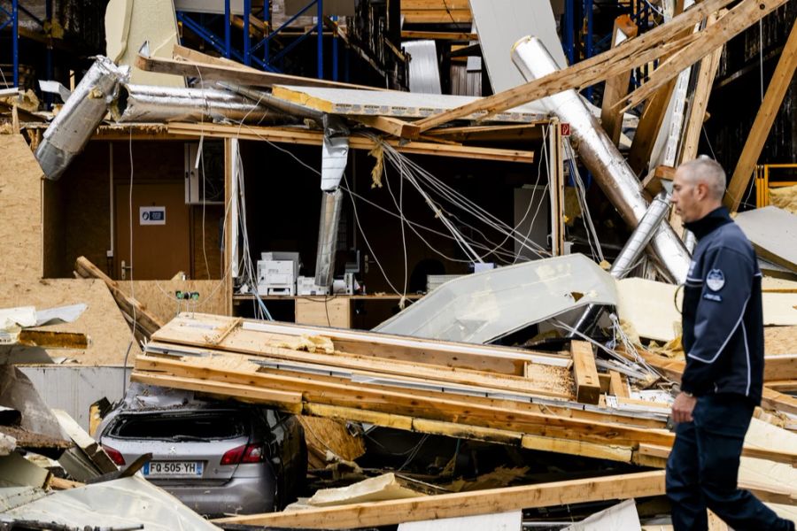 Der Sturm vom 24. Juli zerstörte grosse Teile der Infrastruktur in La Chaux-de-Fonds.