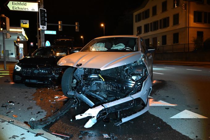 Bei dem Unfall entstand ein hoher Sachschaden. Unfall