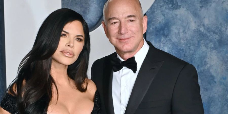 Jeff Bezos und Lauren Sánchez bei einem gemeinsamen Auftritt.