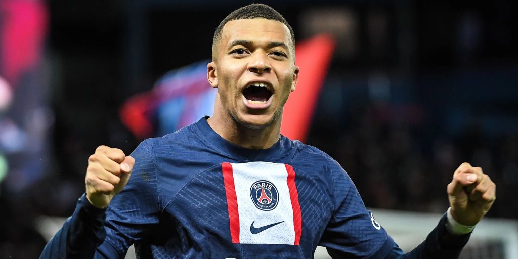 Kylian Mbappé shoots PSG into the round of 16 with a five-pack