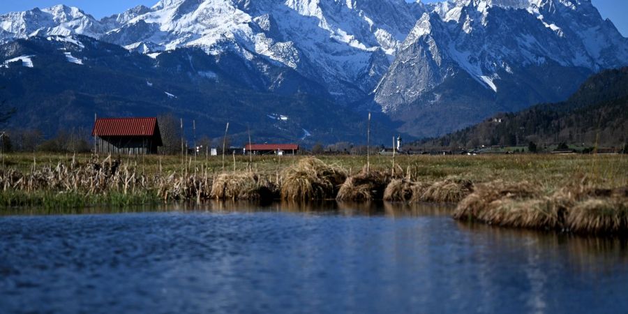 Die Garmischer Wiesen sollen auf die Welterbe-Liste der Unesco kommen - aber dagegen regt sich Widerstand.