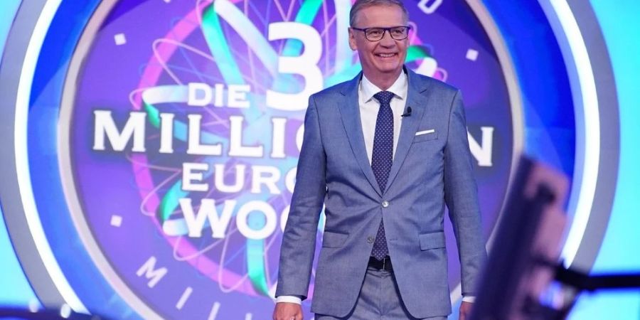 Moderator Günther Jauch lockt seine Kandidaten in der Spezialwoche von «Wer wird Millionär?» wieder mit drei Millionen Euro.