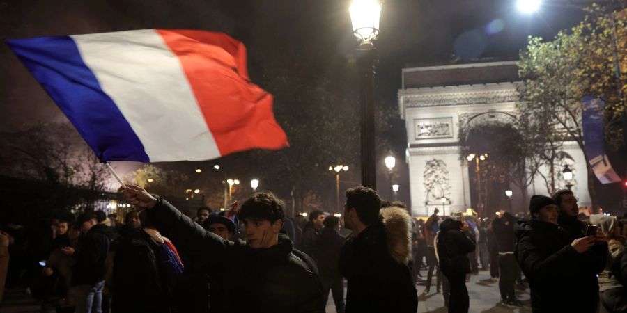 Auch nach dem WM-Finale werden wieder viele Fans auf der Pariser Prachtmeile Champs-Elysée erwartet.