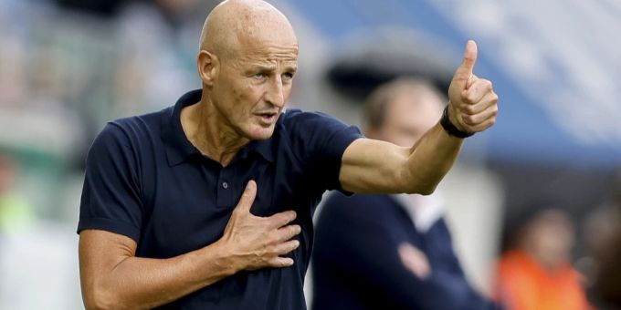Der FC St.Gallen setzt auf Kontinuität und verlängert vorzeitig mit Trainer Peter Zeidler. peter zeidler