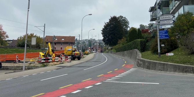 Baustelle an der Menznauerstrasse.