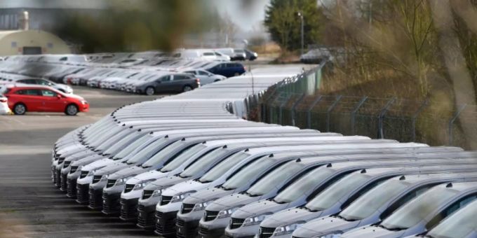 Europas Automärkte brechen in Corona-Krise ein Europas Automärkte brechen in Corona-Krise ein