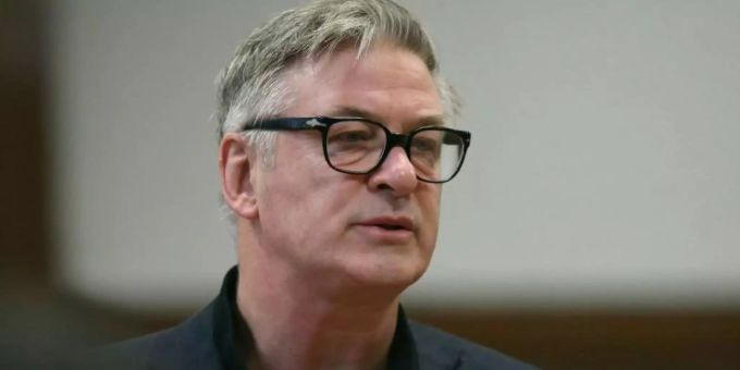 US-Schauspieler Alec Baldwin zieht mit «Rust» in den Wilden Westen. Foto: Alec Tabak/Pool The Daily News/AP/dpa US-Schauspieler Alec Baldwin zieht mit «Rust» in den Wilden Westen. Foto: Alec Tabak/Pool The Daily News/AP/dpa