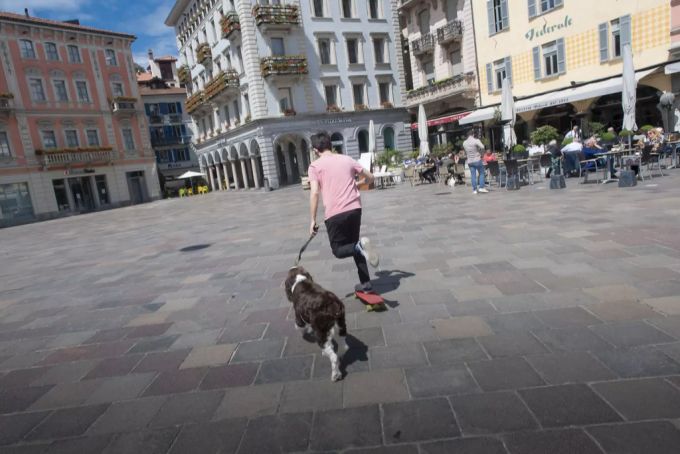 Auf der Piazza in Lugano blieben die Touristen-Ströme aus. Lugano Coronavirus