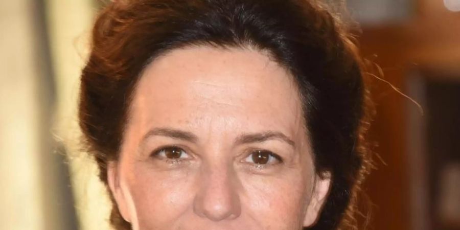«Serien am Stück gucken, das kann ich ja mal nachholen, wenn ich eines Tages wirklich nicht mehr arbeiten sollte», sagt die Schauspielerin Martina Gedeck. Foto: Ursula Düren/dpa