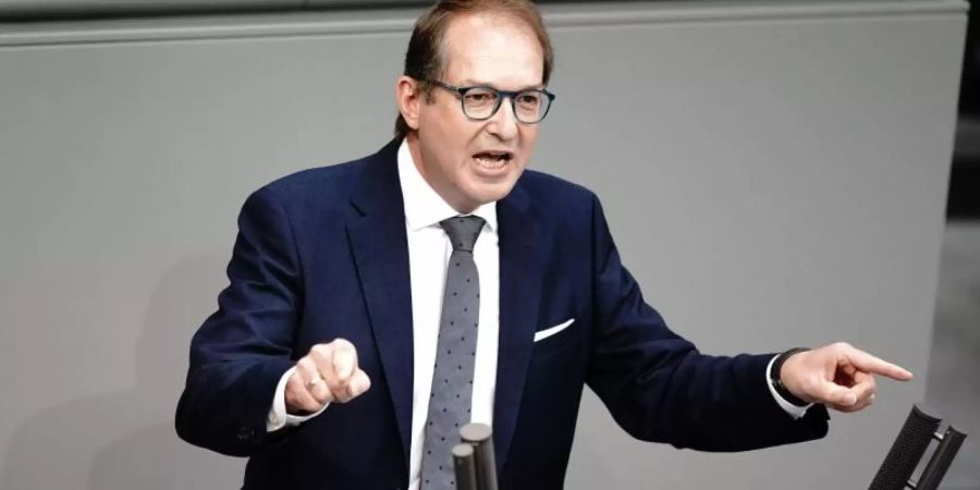 Eine Rückkehr zur Wehrpflicht ist keine realistische Debatte», sagt Alexander Dobrindt. Foto: Kay Nietfeld/dpa