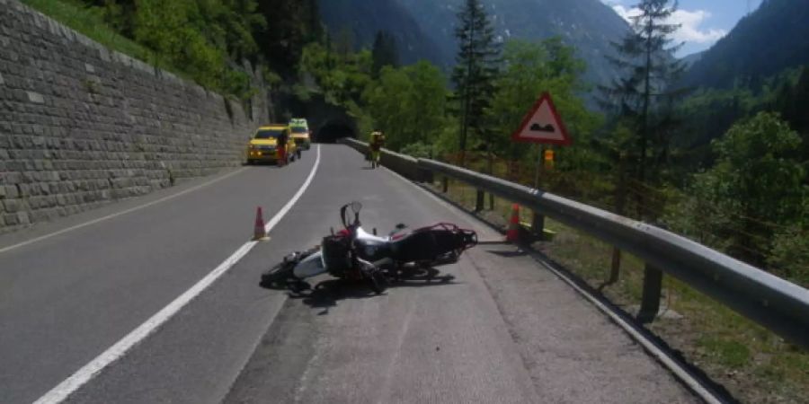 Motorradfahrer bei Sturz verletzt