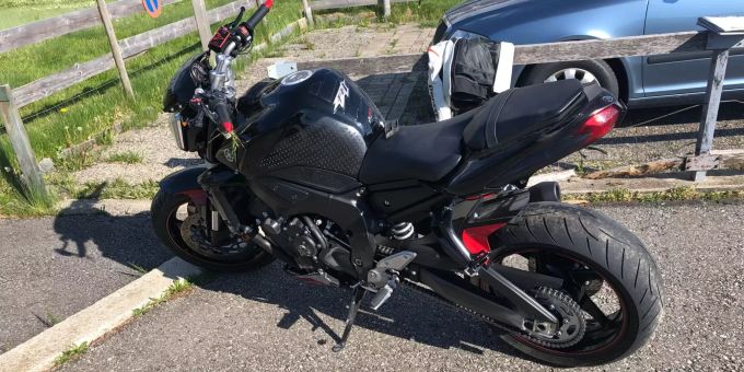 Unfall zwischen zwei Motorrädern.