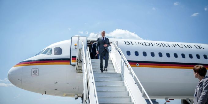 Bundeskanzler Olaf Scholz (SPD) reist heute nach Italien (Archivbild). Bundeskanzler Olaf Scholz (SPD) reist heute nach Italien (Archivbild).