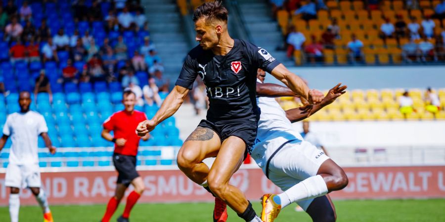 FC Vaduz Spieler gegen FC Yverdon Sport FC