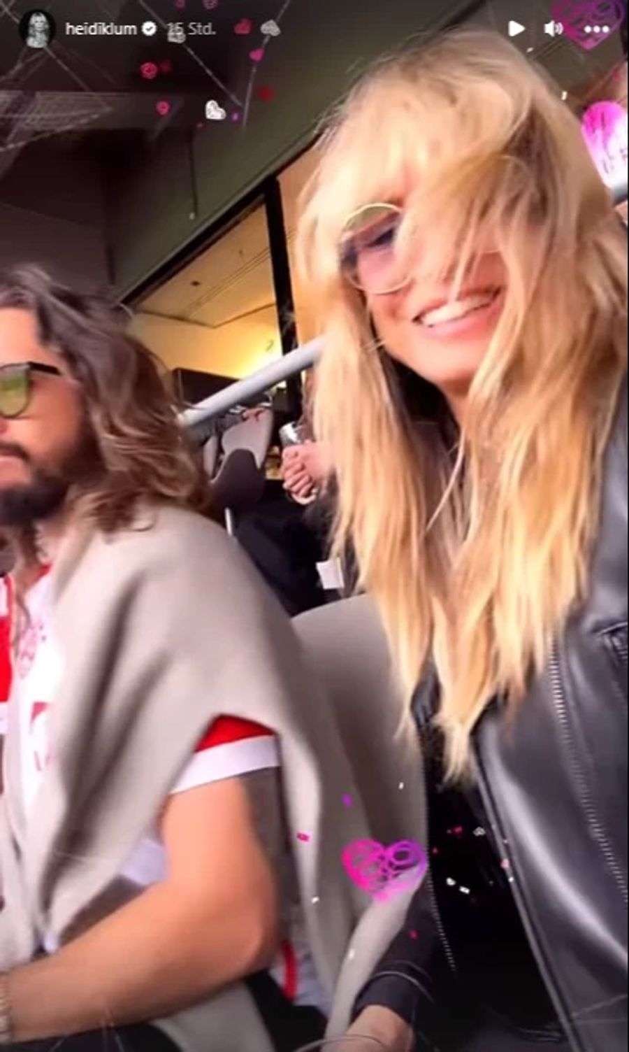 Vor dem Spiel ist bei Heidi Klum und Tom Kaulitz noch alles bester Laune.