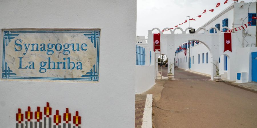 Die El-Ghriba-Synagoge ist ein wichtiges Bauwerk für die jüdische Gemeinde auf der tunesischen Insel Djerba.