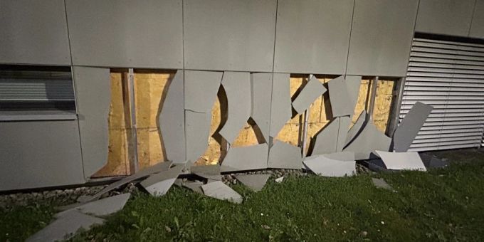 In Wohlen häufen sich die Sachbeschädigungen an Schulhäusern. Vandale Wohlen Kantonspolizei SVP