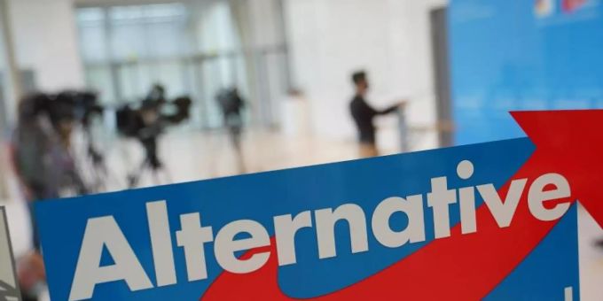 Das AfD-Logo am Eingang zum Fraktionssaal der Partei im Bundestag. Foto: Michael Kappeler/dpa Das AfD-Logo am Eingang zum Fraktionssaal der Partei im Bundestag. Foto: Michael Kappeler/dpa