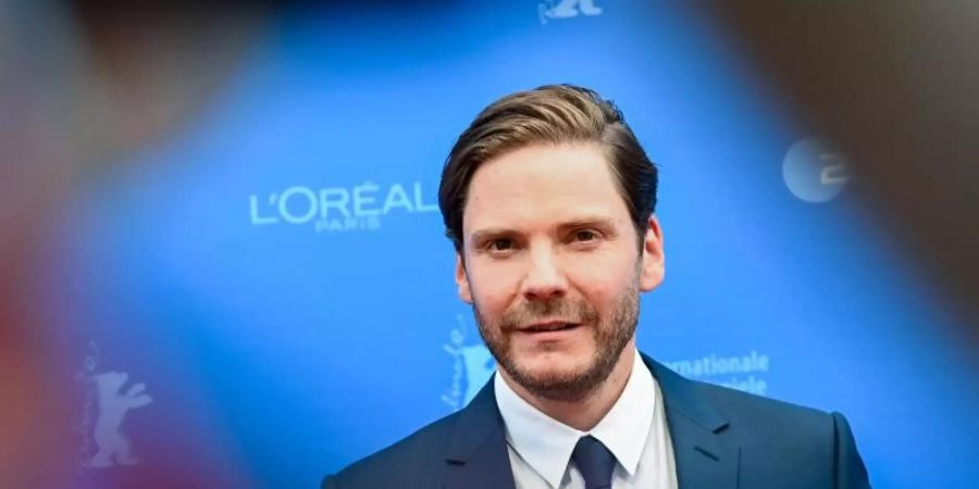 Der Regisseur und Schauspieler Daniel Brühl tüftelt schon wieder an neuen Ideen. Foto: Jens Kalaene/dpa-Zentralbild/Pool/dpa