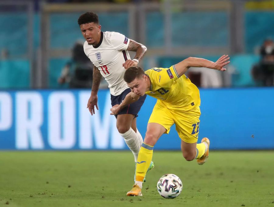 Jadon Sancho (l.) steht gegen die Ukraine erstmals in der Startelf an der Euro 2020.