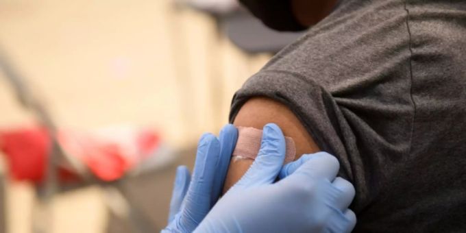 Studie - Corona-Impfungen im selben Arm haben bessere Wirkung Studie - Corona-Impfungen im selben Arm haben bessere Wirkung