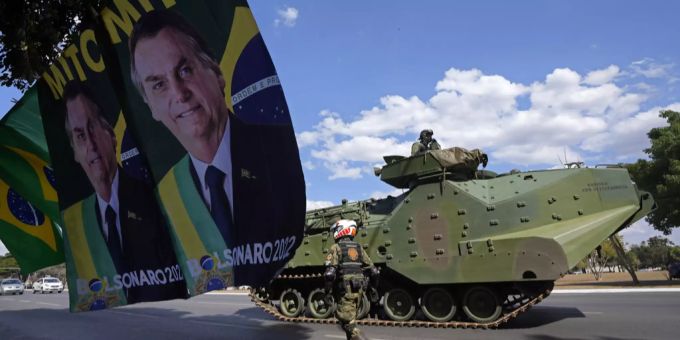 Brasiliens Präsident Jair Bolsonaro äussert Zweifel am elektronischen Wahlsystems Brasiliens. 2022 will der rechtsgerichtete Politiker wiedergewählt werden. bolsonaro brasilien