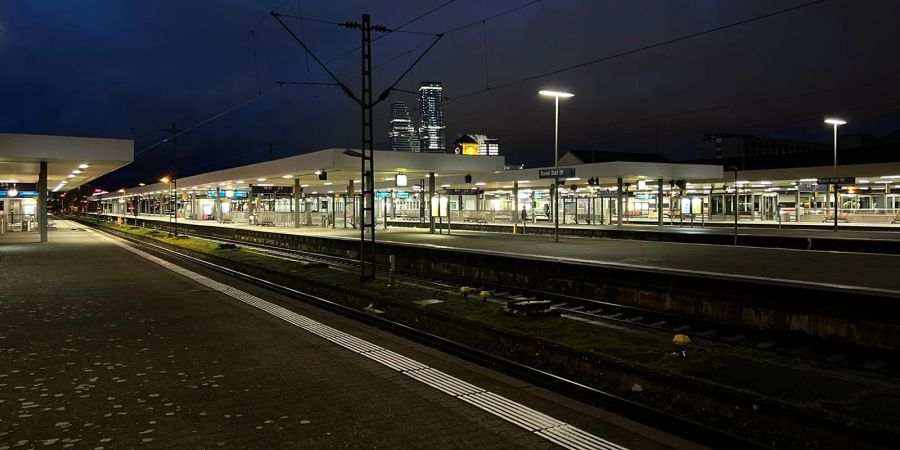 Am Basel Badischer Bahnhof herrscht gähnende Leere.