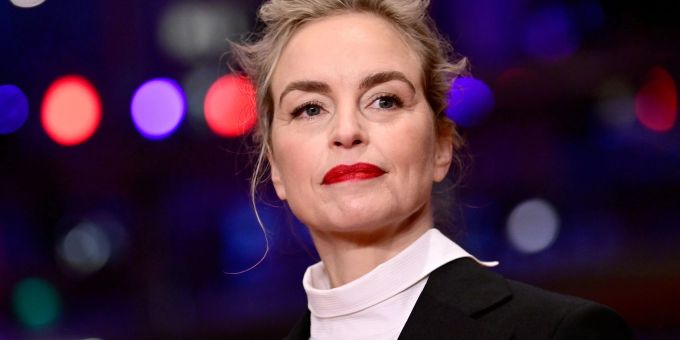 Ausgezeichnet mit dem Deutschen Hörbuchpreis: Nina Hoss. Ausgezeichnet mit dem Deutschen Hörbuchpreis: Nina Hoss.
