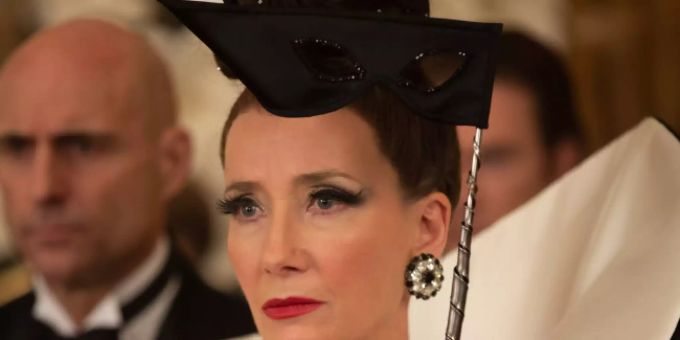 Prominews - Emma Thompson: Joan Collins war Inspiration für ihren ‘Cruella’-Look