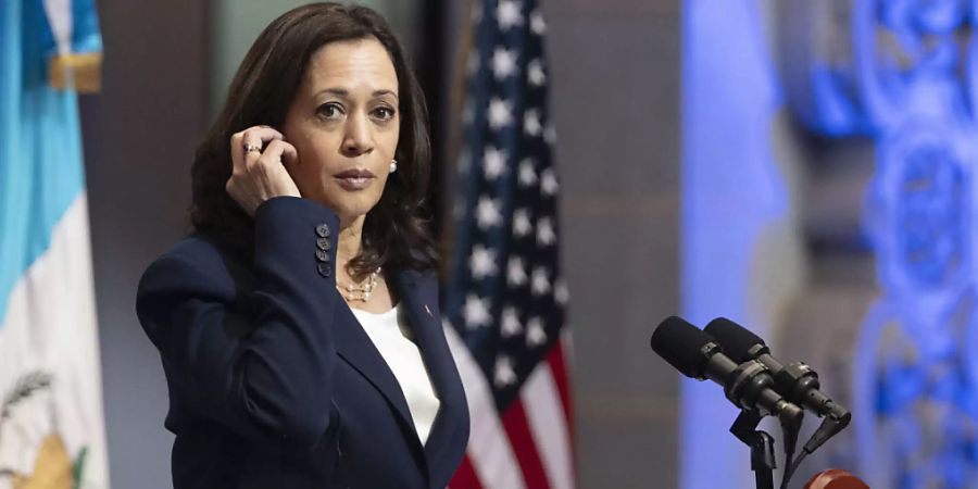 Kamala Harris, Vizepräsidentin der USA, spricht während einer gemeinsamen Pressekonferenz mit dem Präsidenten von Guatemala. Foto: Jacquelyn Martin/AP/dpa