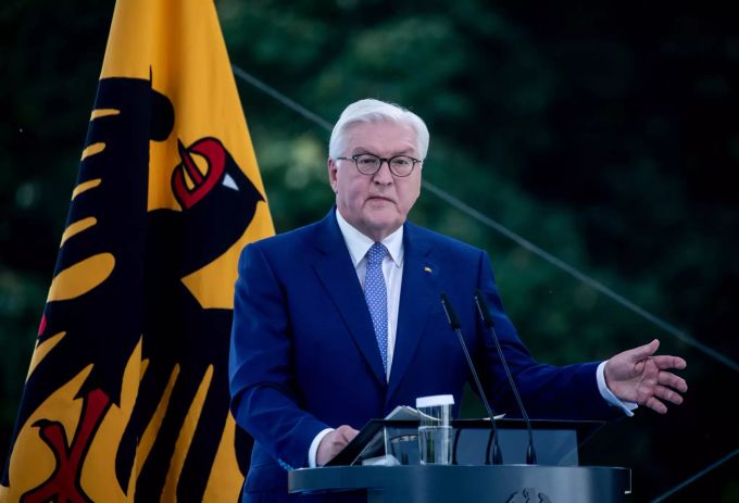 Bundespräsident Frank-Walter Steinmeier hat am 30-Jahres-Jubiläum des Intercity-Express eine Rede gehalten. (Symbolbild) Intercity-Express