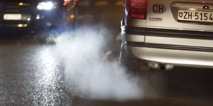 Zum Beispiel beim Verkehr: Die Massnahmen für weniger CO2-Ausstoss drohen auszulaufen, bevor neue beschlossen sind. CO2-Gesetz