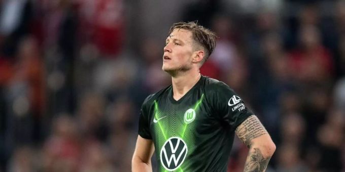 Nach seinem fünften Tor im dritten Spiel am Stück trotzdem angefressen: Wolfsburgs Wout Weghorst. Foto: Marius Becker Nach seinem fünften Tor im dritten Spiel am Stück trotzdem angefressen: Wolfsburgs Wout Weghorst. Foto: Marius Becker