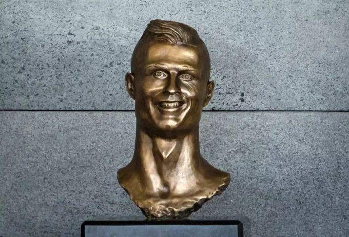 Zlatan Ibrahimovic muss sich wohl nicht vor einem ähnlichen Fiasko fürchten wie einst Cristiano Ronaldo. Zlatan Ibrahimovic Cristiano Ronaldo