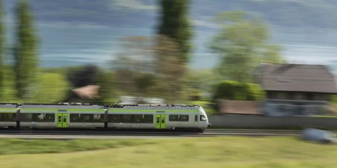 Ein Zug der BLS. BLS Zug