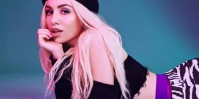 Ava Max liefert mit «Sweet But Psycho» den Halbjahreshit 2019. Foto: Warner Music