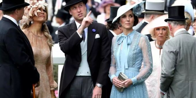 Prinz William findet es weniger lustig, dass sein Vater Charles Meghan Markle Kate gegenüber bevorzugt. Prinz Charles William