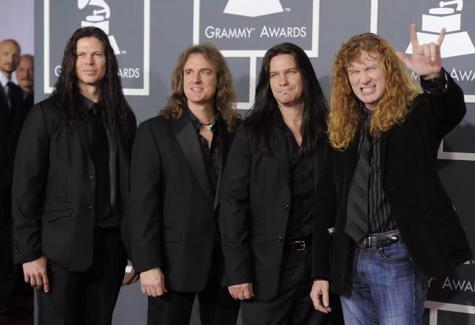 Die Mitglieder von Megadeth: Chris Broderick, Dave Ellefson, Shawn Drover und Dave Mustaine (von links nach rechts). Dave Mustaine