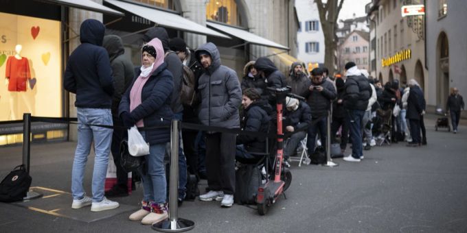 Swatch - Werbung lässt auf Zusammenarbeit mit Blancpain schliessen