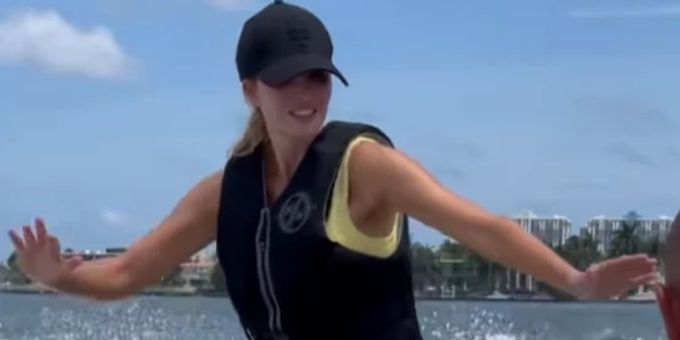Sie surft in Miami - Trump angeklagt – Tochter Ivanka kümmerts nicht