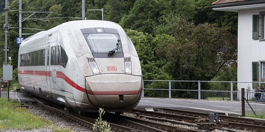 Die Züge der Deutschen Bahn müssen wegen Verspätungen immer öfter in Basel bleiben, anstatt - wie hier - zum Beispiel nach Interlaken weiterfahren zu können. (Archivbild)