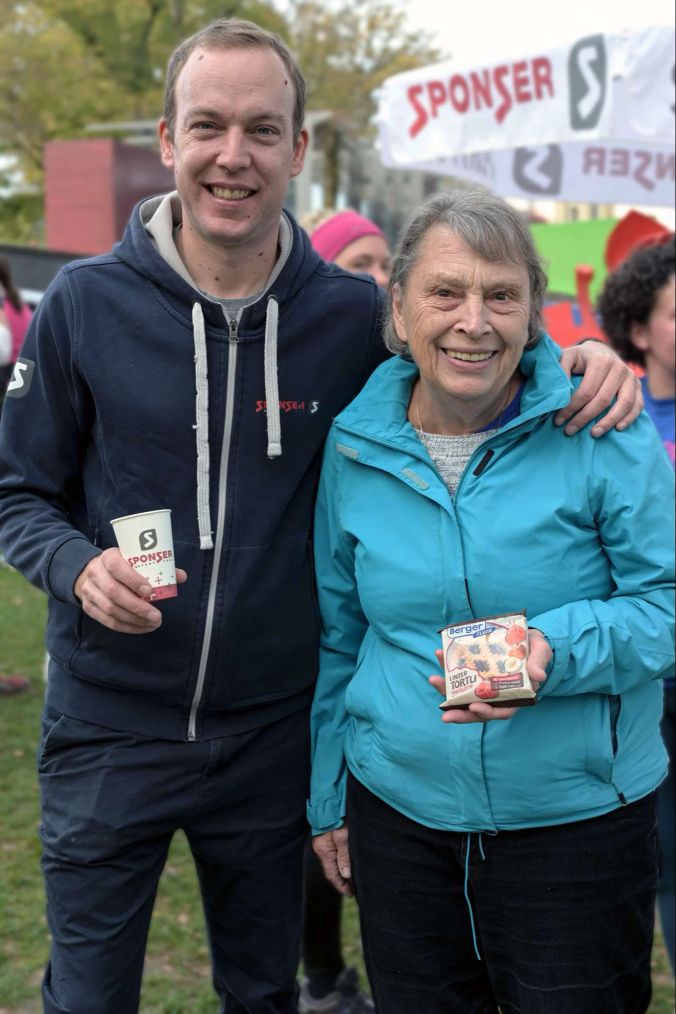 Pascal Ackermann und Priska Winkler machen die Verpflegung.