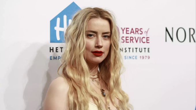 Amber Heard an den Emmy Awards 2019 in New York. Ihr Vater soll damit gedroht haben, Johnny Depp zu erschiessen. 2019 Emery Awards