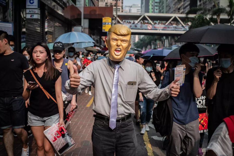 Proteste in Hongkong - "Marsch gegen Totalitarismus"