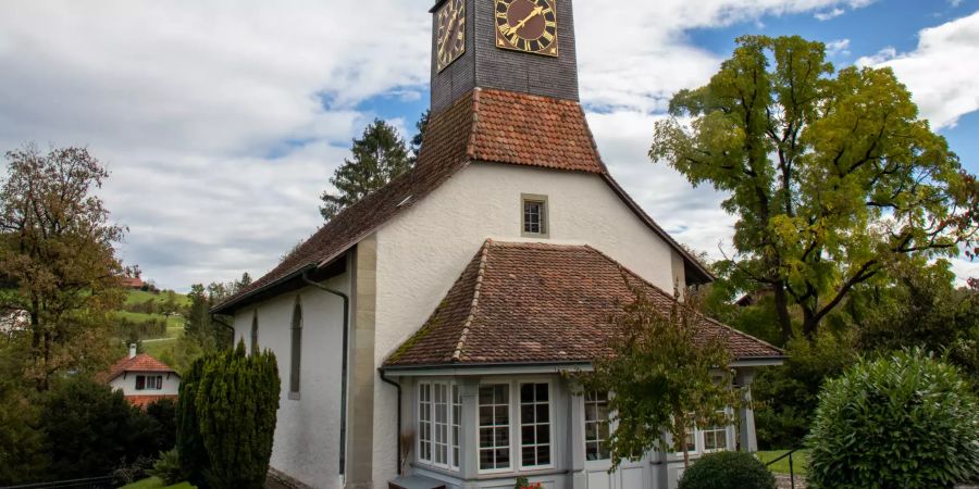 Die Kirche in Gurzelen.