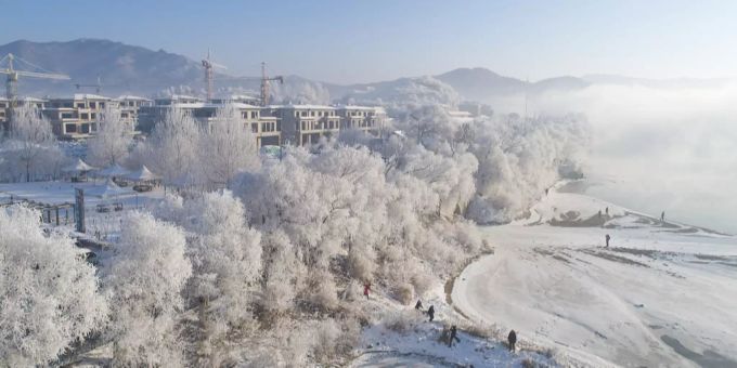 Teile von China und Nepal kämpfen seit einer Woche mit extremer Kälte. china schnee