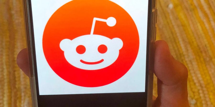 Reddit steigerte den Umsatz im vergangenen Jahr von 666,7 auf 804 Millionen Dollar (743 Mio Euro).