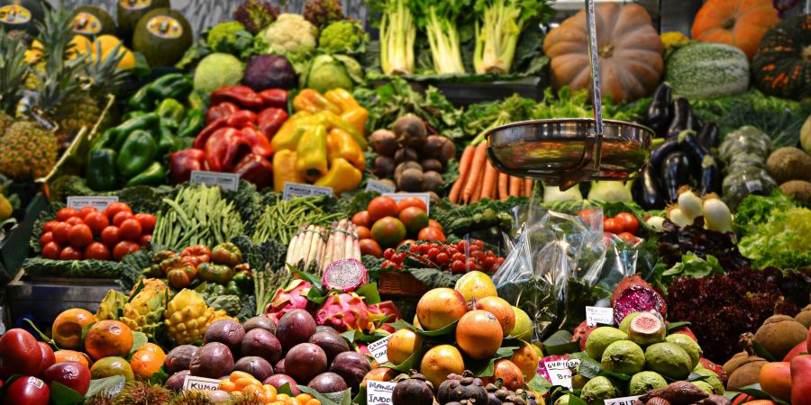 früchte auf spanischem markt